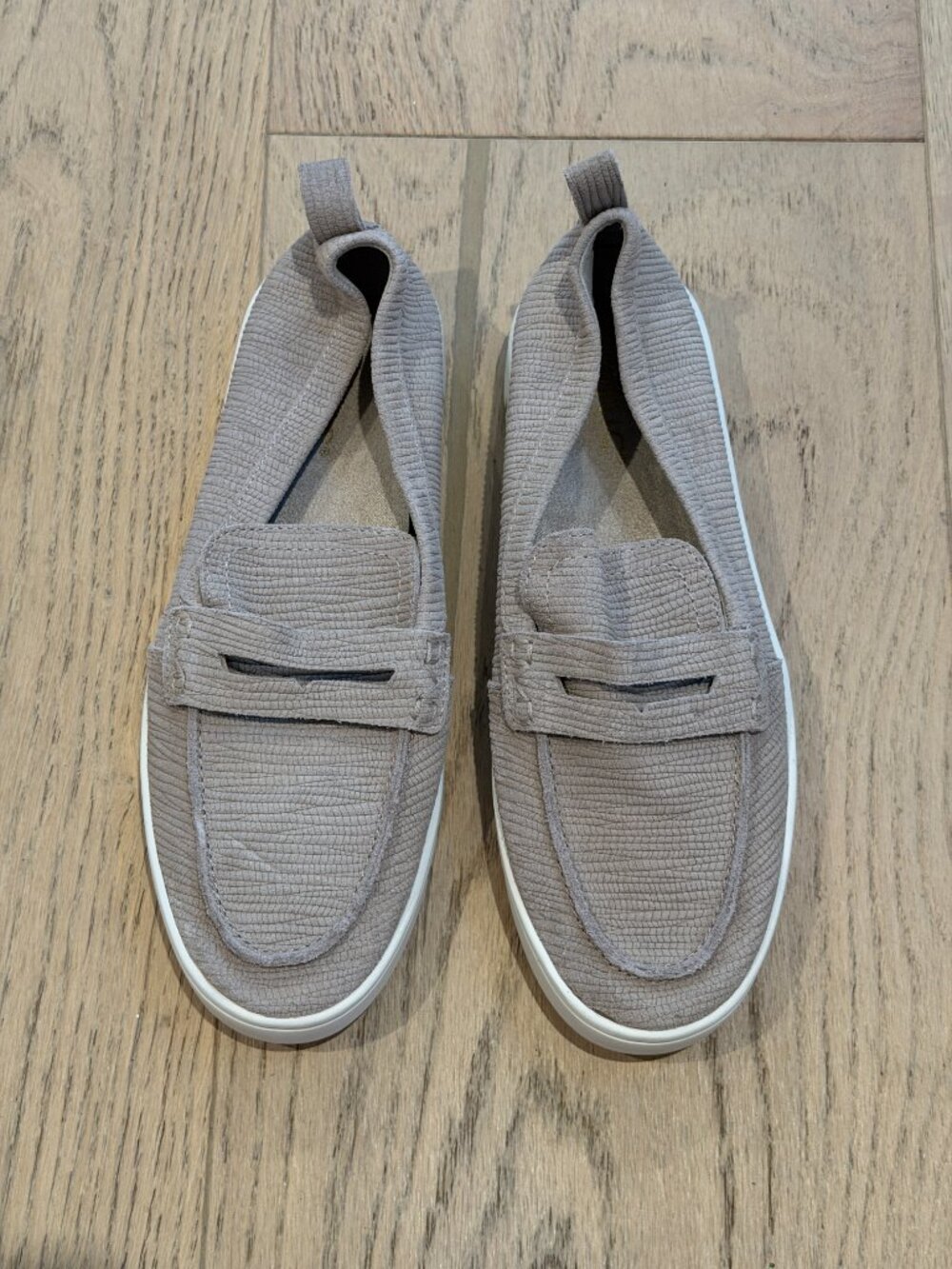 Vionic Uptown Loafer in Beige